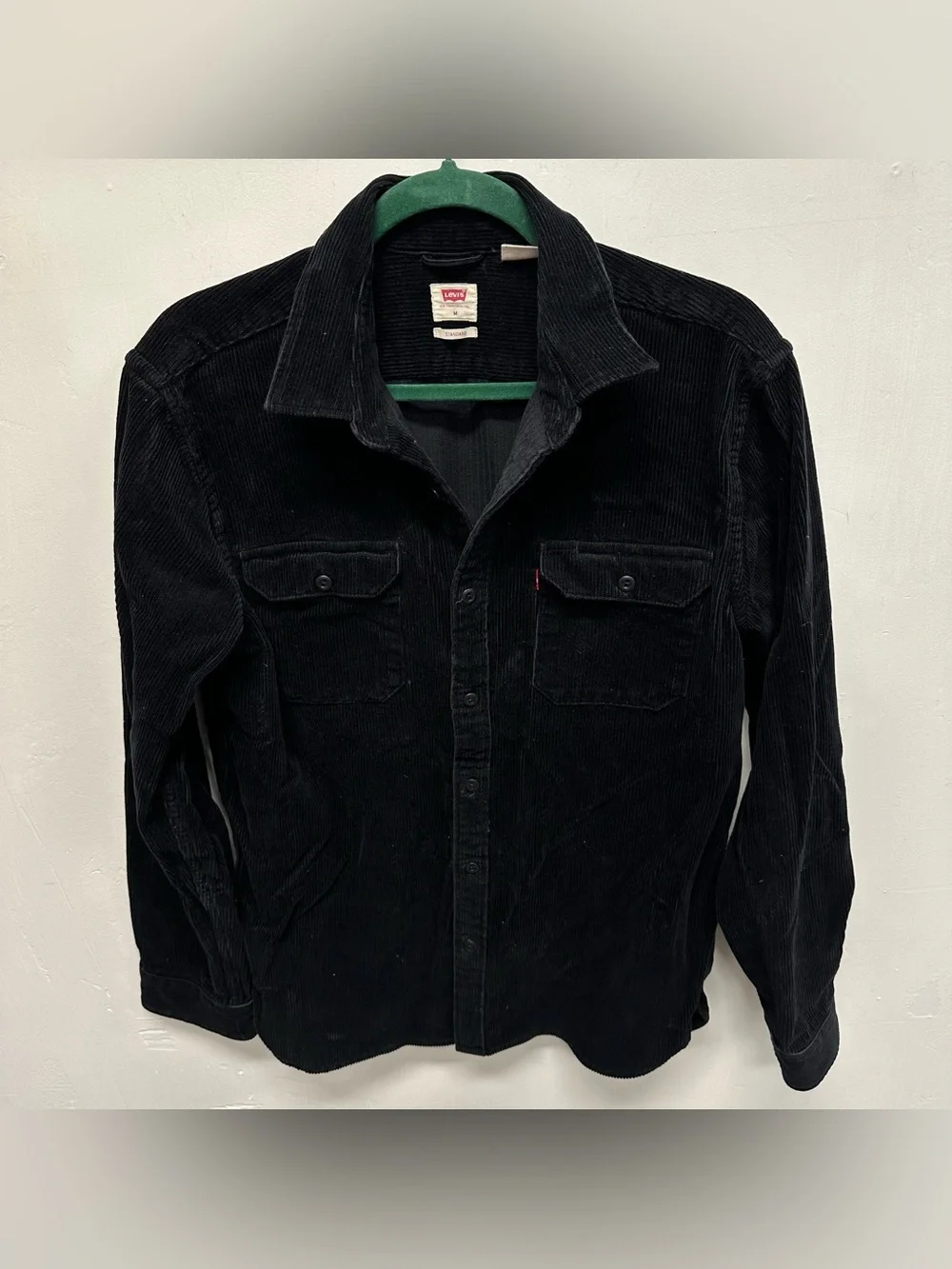 Levi’s men’s Jackson Worker Overshirt black corduroy shacket medium